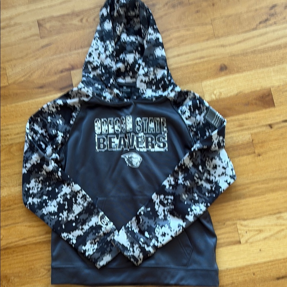 Colosseum Oregon State Beavers Kids Camo Hoodie - Black and White